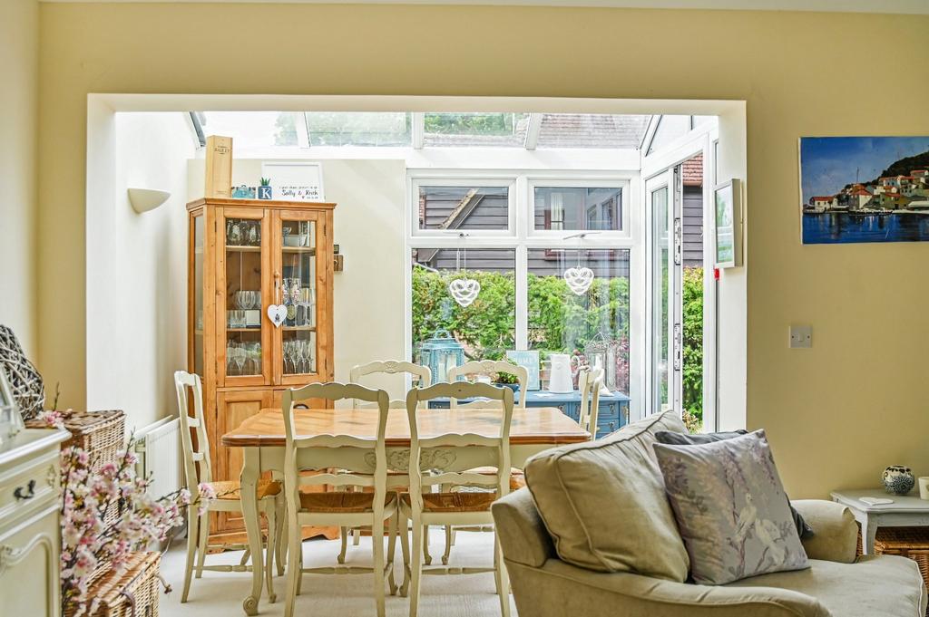 Garden/Dining Room