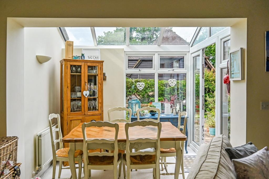 Garden/Dining Room