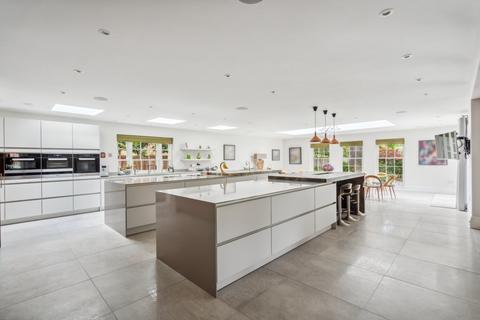 6 bedroom detached house for sale, Camp Road, Gerrards Cross, Buckinghamshire