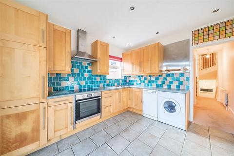 2 bedroom flat to rent, Wightman Road, London N8