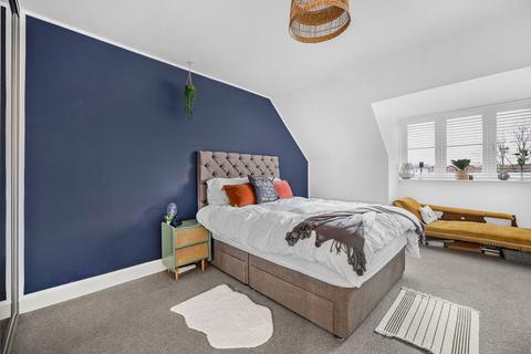 2 Furrow Close, Cheltenham, GL52 3NB