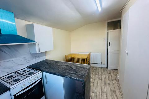 1 bedroom apartment to rent, Sheridan Road, Manor Park,Eastham,E12,E7,E6,e13,e11,e10,In E12