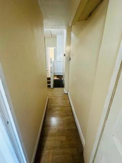 1 bedroom apartment to rent, Sheridan Road, Manor Park,Eastham,E12,E7,E6,e13,e11,e10,In E12