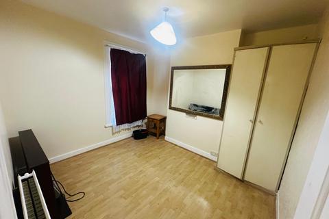 1 bedroom apartment to rent, Sheridan Road, Manor Park,Eastham,E12,E7,E6,e13,e11,e10,In E12