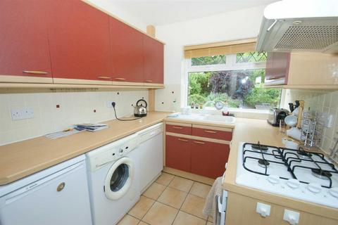 3 bedroom semi-detached house to rent, Stainburn Road, Moortown, Leeds