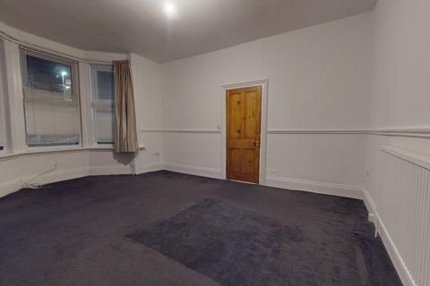 2 bedroom ground floor flat for sale, St. Vincent Street, South Shields, Tyne and Wear, NE33 3AR