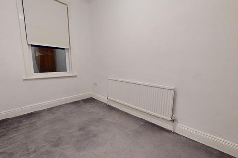 2 bedroom ground floor flat for sale, St. Vincent Street, South Shields, Tyne and Wear, NE33 3AR