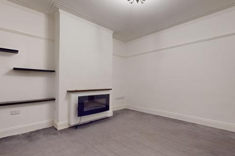 2 bedroom ground floor flat for sale, St. Vincent Street, South Shields, Tyne and Wear, NE33 3AR