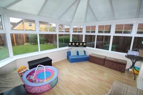19 Azalea Close, Lutterworth, LE17 4FR