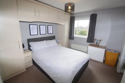 19 Azalea Close, Lutterworth, LE17 4FR