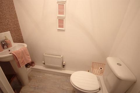 4 bedroom terraced house for sale, Miners Way, Halifax HX3