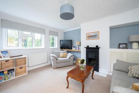 2 bedroom end of terrace house for sale, Clare Cottages, Redhill RH1