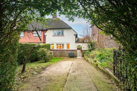 2 bedroom end of terrace house for sale, Clare Cottages, Redhill RH1