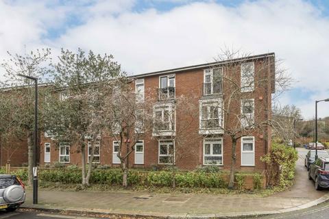 1 bedroom flat for sale, Hunters Meadow, London SE19