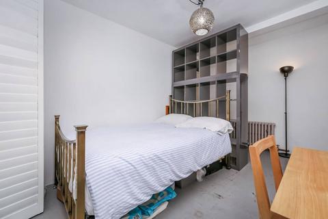 2 bedroom flat for sale, Jackson Court, Oval, SW9