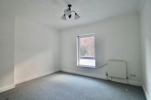 3 bedroom terraced house to rent, Stanfield Street, Cwm, NP23