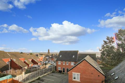 3 bedroom end of terrace house for sale, College Street, Irthlingborough NN9