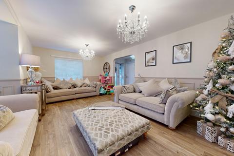 5 bedroom detached house for sale, Nightingale Avenue, Hebburn