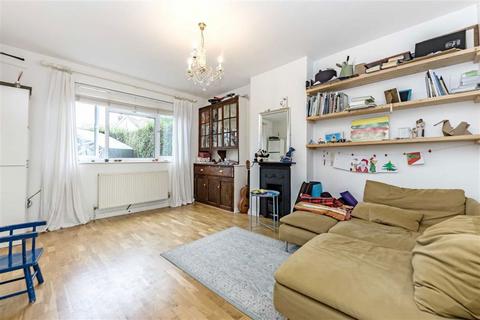 3 bedroom house to rent, Thompson Avenue, Kew TW9