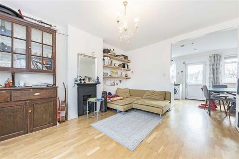 3 bedroom house to rent, Thompson Avenue, Kew TW9