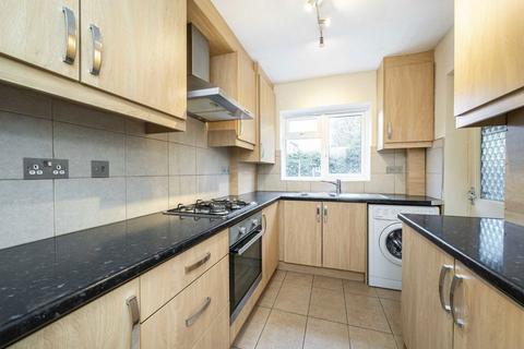 3 bedroom house to rent, The Rowans, Sunbury-On-Thames TW16