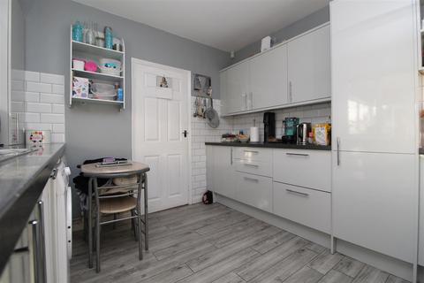 6 Dunedin Road, Newington, Ramsgate, CT12 6NH
