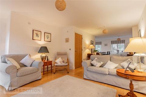 3 bedroom townhouse for sale, Tamewater Court, Dobcross, Saddleworth, OL3