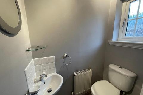 2 bedroom semi-detached house to rent, Newmilns Gardens, Blantyre, South Lanarkshire, G72