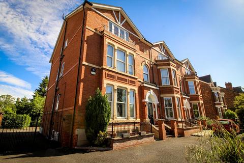 2 bedroom flat to rent, Didsbury, Manchester M20