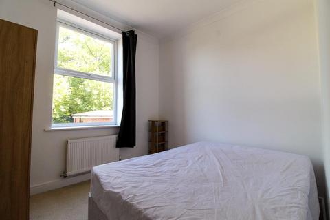 2 bedroom flat to rent, Didsbury, Manchester M20