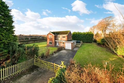 4 bedroom detached house for sale, Wakefield Road, Rothwell Haigh, LS26