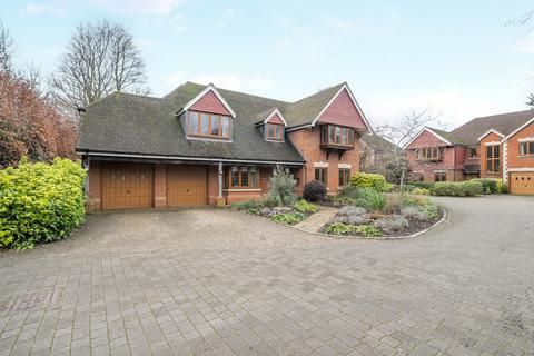 4 bedroom detached house for sale, Mark Way, Godalming, Surrey, GU7