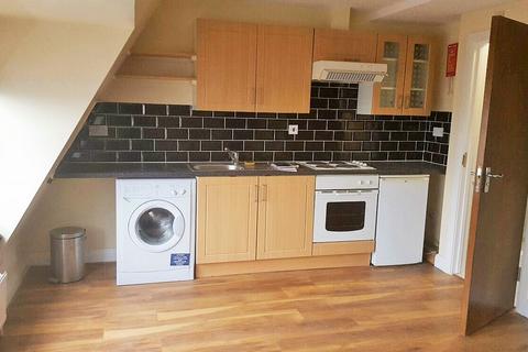 Studio to rent, Seven Sisters Road, Finsbury Park, N4