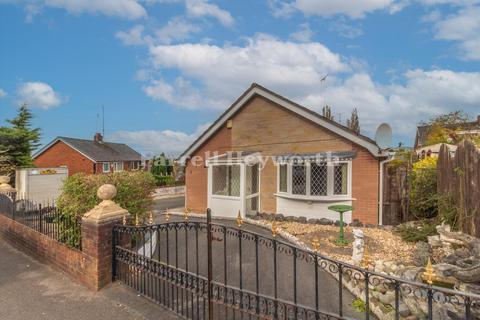 2 bedroom bungalow for sale, Warwick Road, Preston PR5