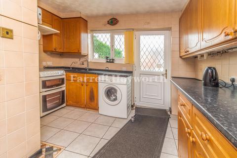 2 bedroom bungalow for sale, Warwick Road, Preston PR5