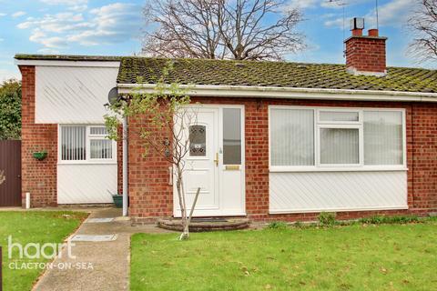 2 bedroom bungalow to rent, Martinsdale, CLACTON-ON-SEA