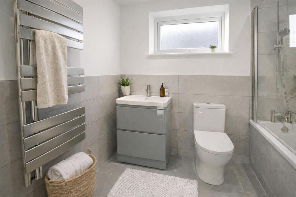 Garsmere Bathroom