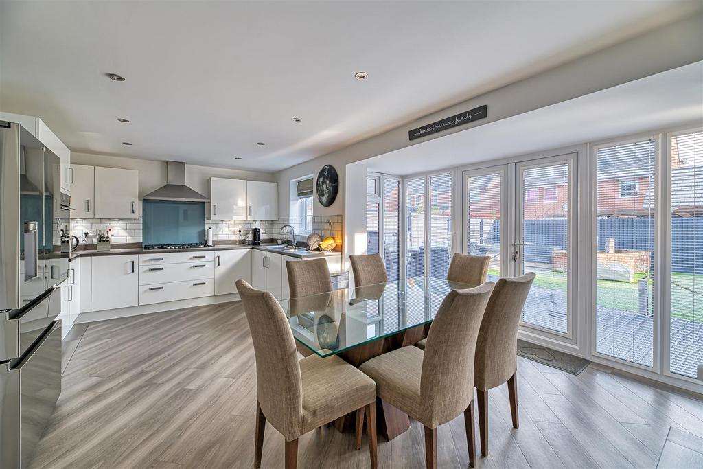 Dining Room/Kitchen