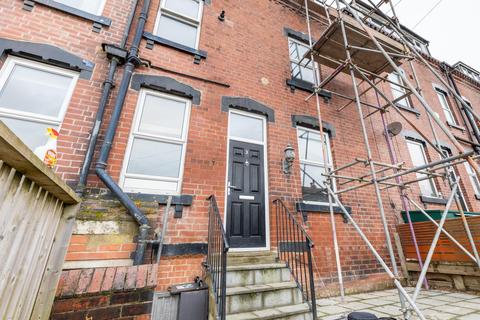 3 bedroom terraced house to rent, Highbury Street, Leeds LS6