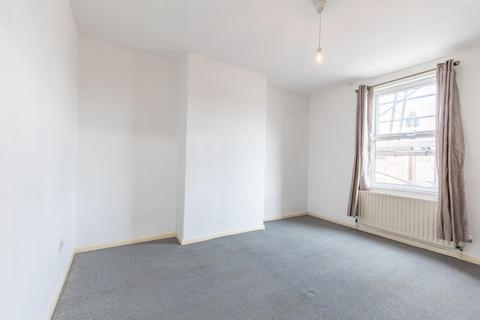 3 bedroom terraced house to rent, Highbury Street, Leeds LS6