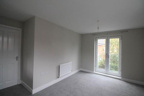 2 bedroom flat to rent, Evesham, ,