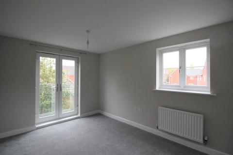 2 bedroom flat to rent, Evesham, ,