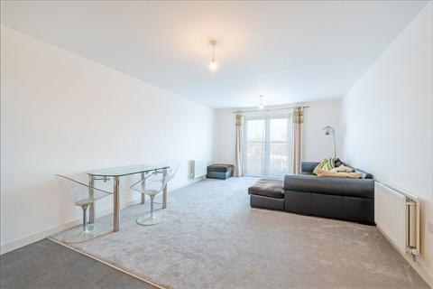 2 bedroom flat for sale, Fortune Avenue, Edgware, HA8