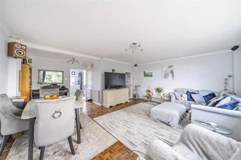 2 bedroom maisonette for sale, Park View, Addlestone KT15