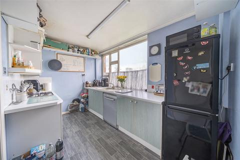 2 bedroom maisonette for sale, Park View, Addlestone KT15