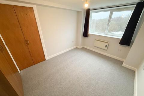 1 bedroom flat for sale, Lakeside Rise, Manchester M9