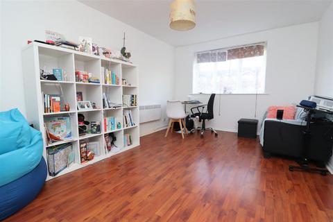 1 bedroom apartment to rent, Grinstead Road, Deptford SE8