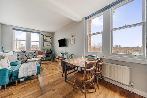 1 bedroom flat for sale, Ashbury Road, Battersea