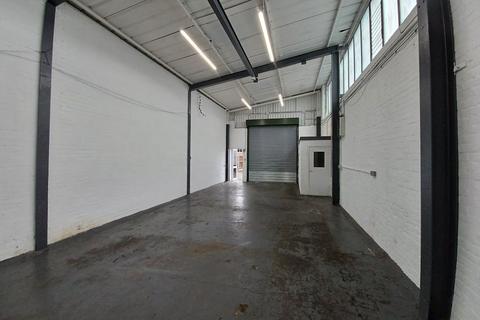 Warehouse to rent, Unit 1A Crow Arch Lane Industrial Estate, Ringwood, BH24 1PD