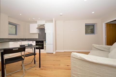 1 bedroom apartment to rent, Martello Street, London Fields, E8